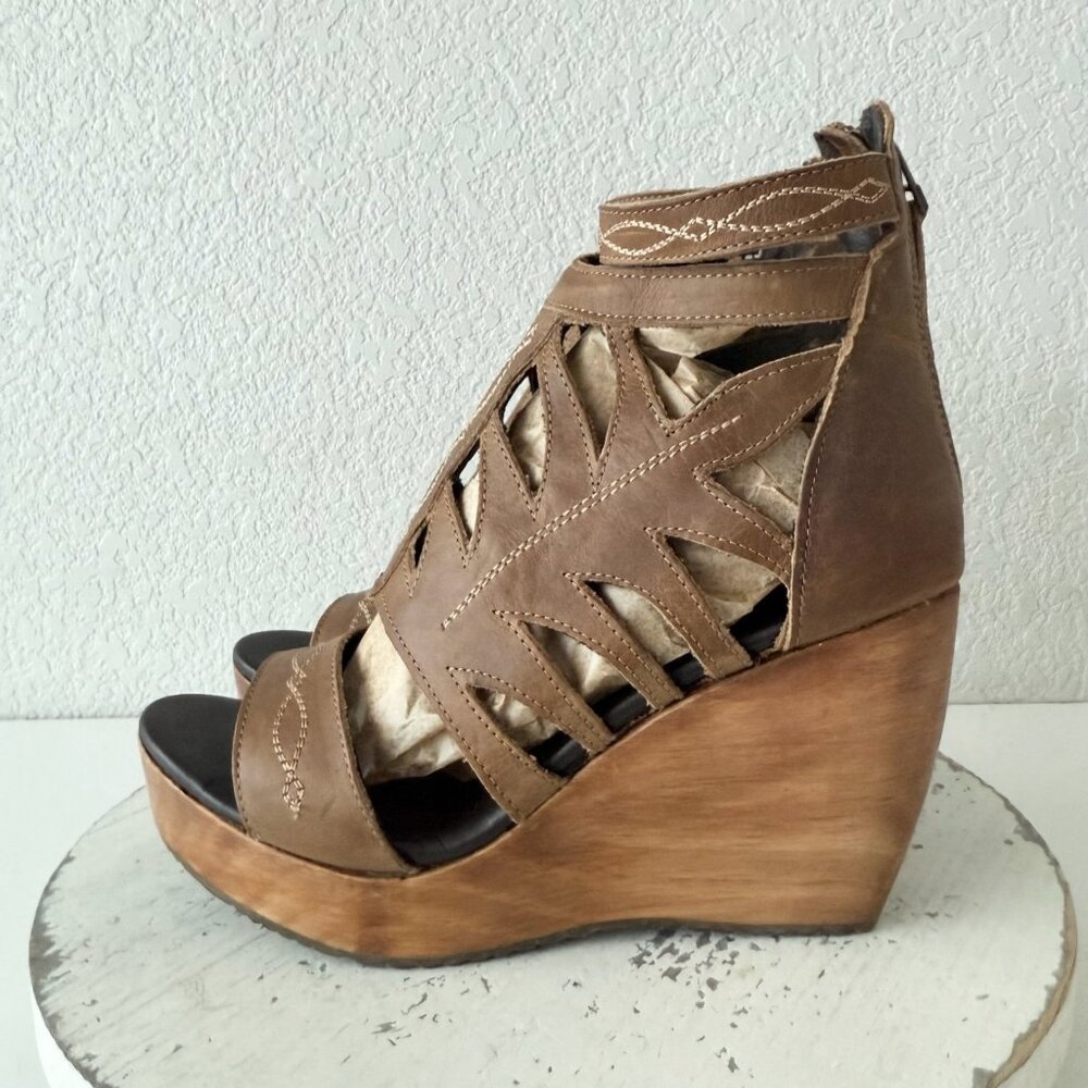 Lane Becca Leather Wedge Sandals Womens 8 Desert Clay Western Cutout Wooden Heel - Picture 3 of 12